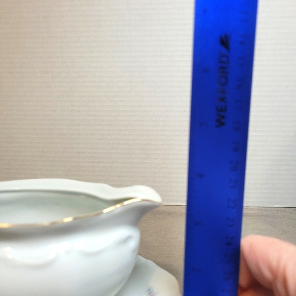 Chodziez Blue Floral Gravy Boat with Under Plate - Picture 10 of 10